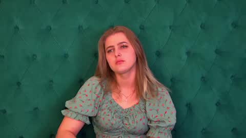EllaBells online show from May 1, 5:21 am