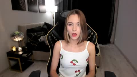 ellacurtis online show from March 20, 7:52 pm