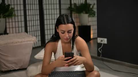 Ella Luxe online show from July 24, 3:48 am