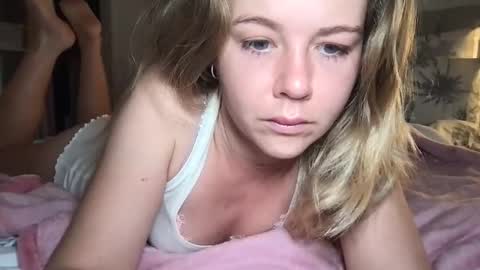 Ella online show from May 22, 5:11 pm