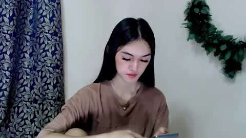 ELLA online show from October 16, 9:39 pm