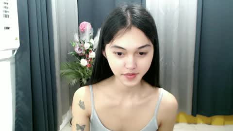 ELLA online show from July 4, 6:04 pm