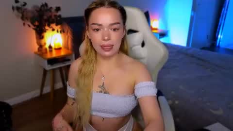 Ella online show from July 27, 5:59 am