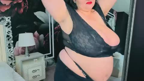 ellaxjane online show from May 20, 5:15 am