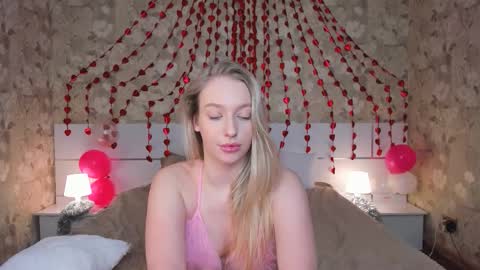 elldiana online show from February 18, 6:56 am