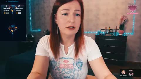 Snapshot of ellen_busty chatting on December 3, 6:06 pm Elli NEXT STREAM online show from December 3, 6:06 pm