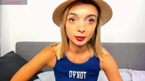 ellen_flow online show from September 22, 8:40 pm