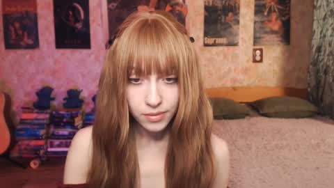 ellie_friendly online show from October 20, 11:19 pm