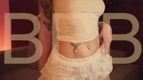 elliecutes online show from October 17, 8:17 am