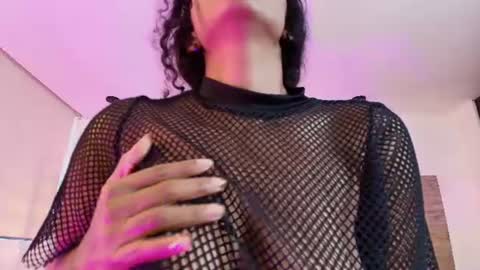 elliee_alves online show from July 28, 3:21 pm