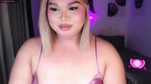 Ellise online show from May 20, 12:35 pm