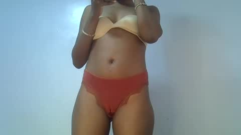 elllanna online show from February 26, 11:11 am