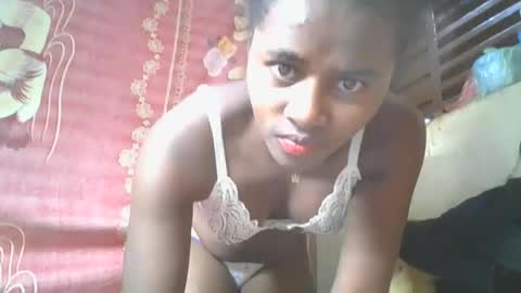 Ellodi online show from May 29, 8:23 am