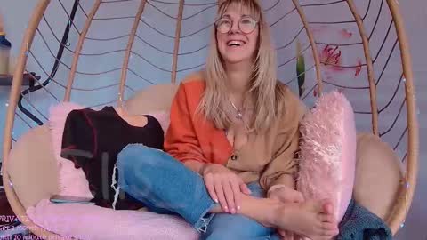 Ella Bella Bo Bella online show from March 5, 6:23 pm