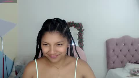Snapshot of elly_willis chatting on December 29, 8:04 pm Elly online show from December 29, 8:04 pm