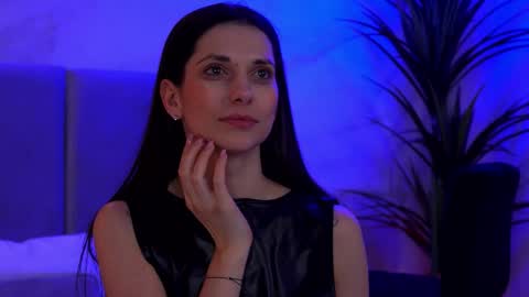 Elly online show from March 24, 10:59 pm