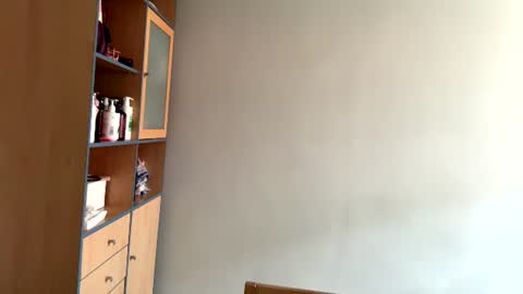 Elly online show from July 21, 10:49 am