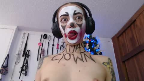 Snapshot of eloise_brown_ chatting on December 22, 8:25 pm Chelsea Please help me to reach 100 thumbs up online show from December 22, 8:25 pm