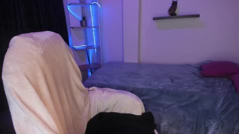 Eloise  . online show from October 26, 5:25 am