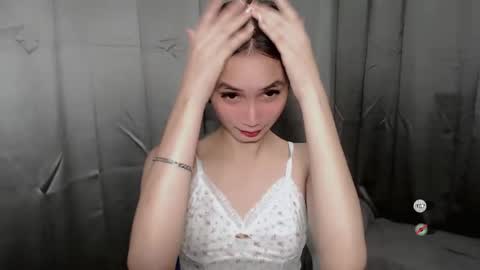 Snapshot of elora_charming chatting on February 12, 10:15 pm elora_charming online show from February 12, 10:15 pm