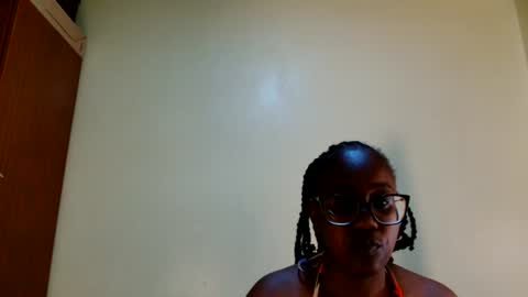 ELOWENA online show from July 1, 9:53 am