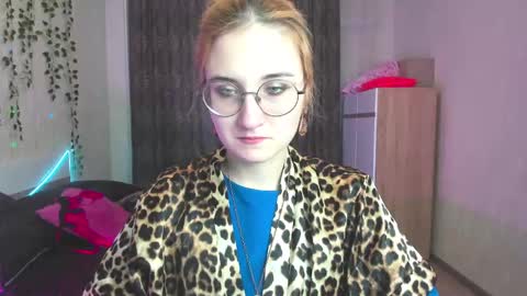 Snapshot of elsa_hot_here chatting on January 14, 3:01 am Elsa online show from January 14, 3:01 am
