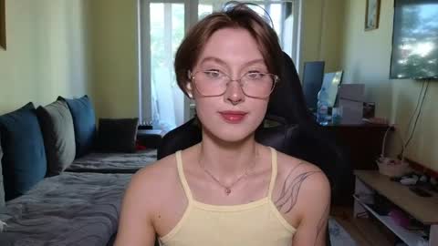 elsaangel online show from June 4, 4:17 am