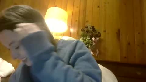 Elsie Rain online show from December 5, 4:01 am