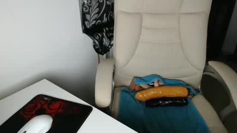 elssa_rush online show from March 3, 10:51 pm