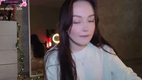 Mia 3 online show from June 19, 2:42 pm