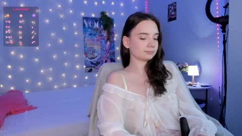 Elvienne online show from June 12, 3:58 am