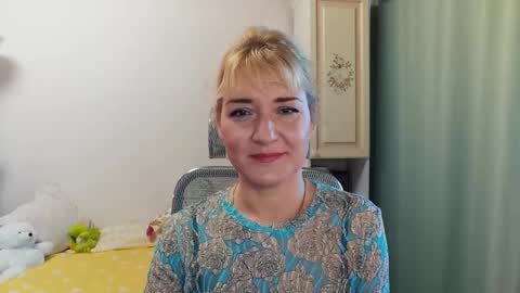 Elvira online show from December 4, 7:28 am