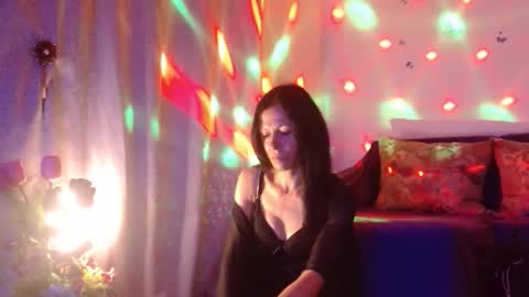 Snapshot of elysasun chatting on October 4, 10:47 pm Elisa online show from October 4, 10:47 pm