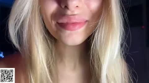 Elysia online show from December 4, 10:10 pm