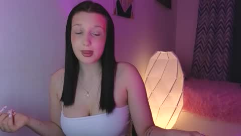 Em1l1a online show from September 9, 7:13 pm