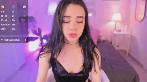 Snapshot of ema_soul chatting on October 3, 8:36 pm emma soul online show from October 3, 8:36 pm