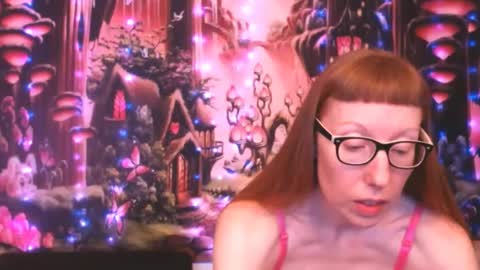 Ember Starleena online show from February 9, 11:46 pm