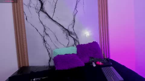 emberkane online show from July 28, 9:03 pm