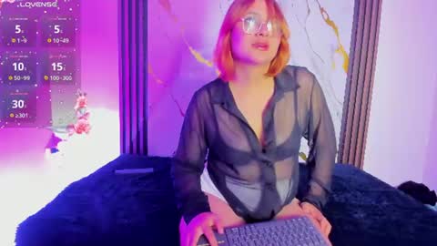 emberkane online show from July 9, 9:39 pm
