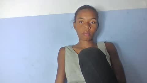 emelie473837 online show from March 30, 6:13 am