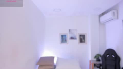 emelie_89 online show from October 31, 12:09 pm