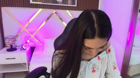 Emily  online show from May 27, 10:45 am
