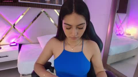 Emily  online show from May 8, 11:13 am