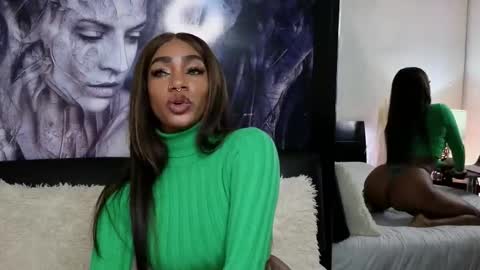 Snapshot of emely_brandon_ chatting on October 11, 3:22 am anyelii online show from October 11, 3:22 am