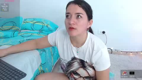 emely ross online show from June 3, 7:30 pm