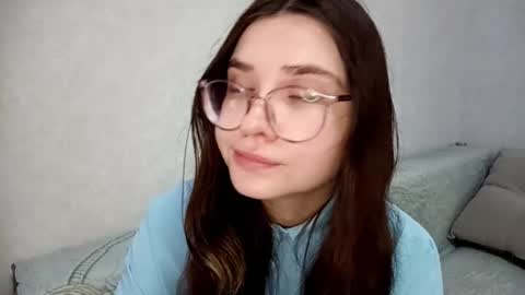 Snapshot of emelysimonson chatting on October 3, 2:00 pm Stacy online show from October 3, 2:00 pm