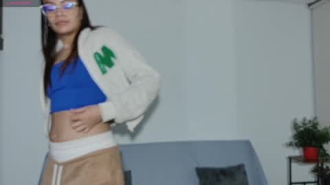 Snapshot of emerald_sparkles chatting on September 10, 11:49 pm sabrina online show from September 10, 11:49 pm