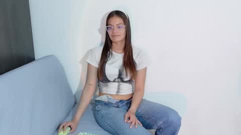 Snapshot of emerald_sparkles chatting on September 13, 7:55 pm sabrina online show from September 13, 7:55 pm