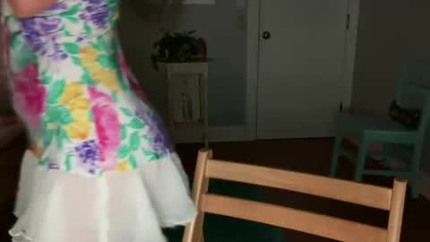 emeraldpearl23 online show from March 14, 2:34 am