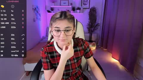  Emily  follow me  online show from January 19, 5:49 pm